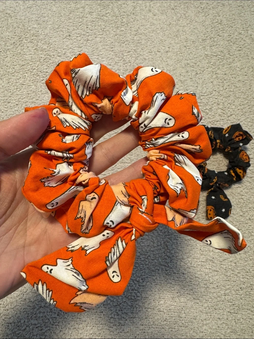 Halloween Ghost & Jack-O'-Lantern Scrunchie Set - Orange & Black glow in dark